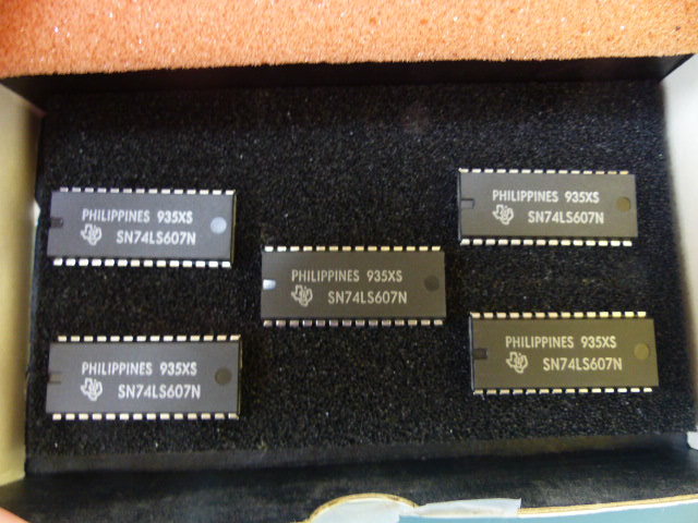 TI SN74LS607N Qty of 5 per Lot 74LS607 28 pin 600mil pkg Octal 2-to-1 Bus Mul