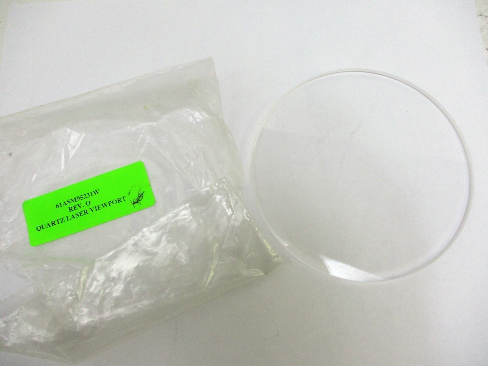 Quarts Laser Viewport 61ASM95231W Pyrex? 4 1/2″ Diameter X 1/4″ Thick
