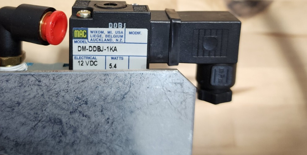 MAC DM-DDBJ-1KA Solenoid Valve 12VDC 5.4Watts With 801-4 Push-Lok Hose