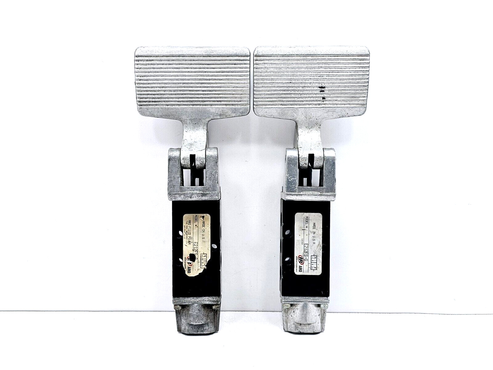E212FS-G MANUAL AIR CONTROL ARO INGERSOLL RAND LOT OF 2