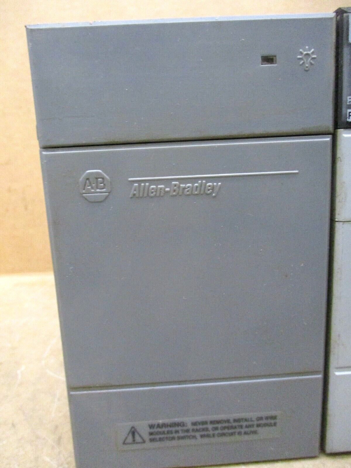 Allen-Bradley SLC 500 1746-P3 SLC 5/04 CPU 1747-L542 1747-DCM 1747-SDN 48687GN