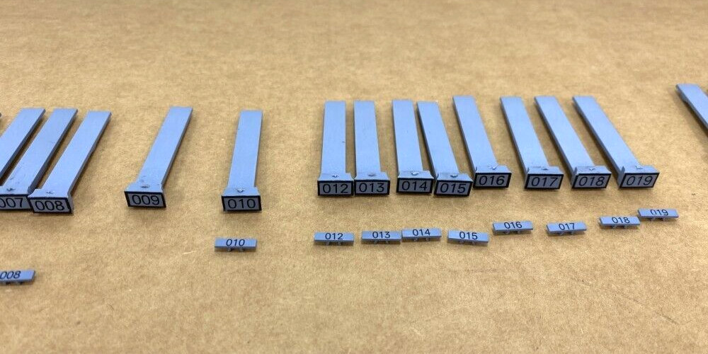 Siemens Apogee Module Address Keys Blue 001-035 INCOMPLETE 545-825, 545-826