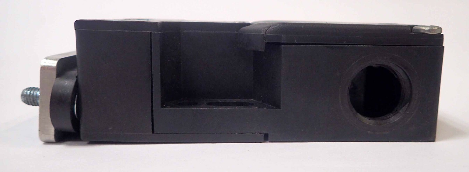SCHMERSAL AZ 16-02ZVRK-M16-2254 SAFETY SWITCH WITH SEPARATE ACTUATOR – TESTED