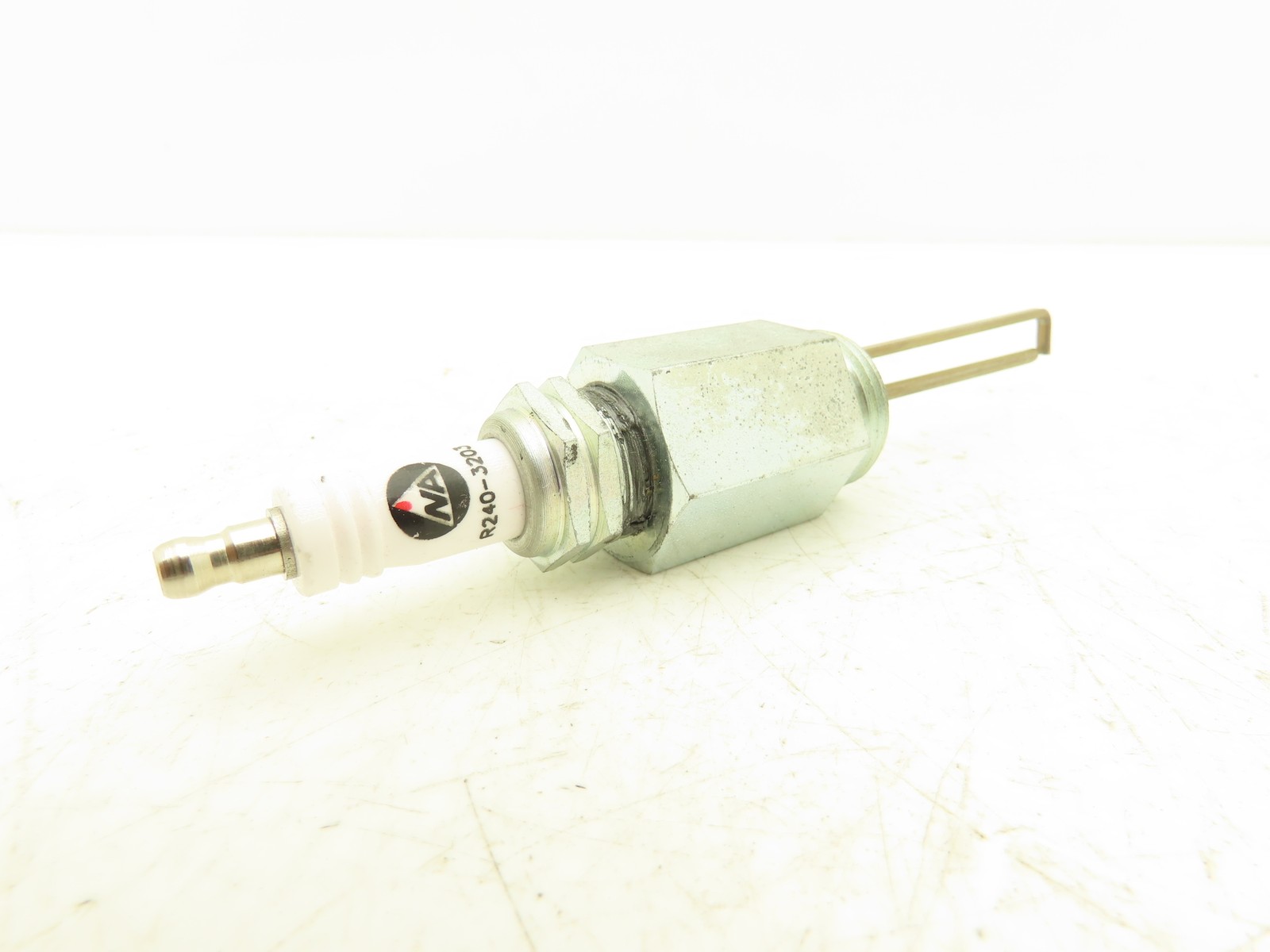 North American 4055-B Spark Ignitor Electrode 3/4″ NPT 2-3/4″ Length
