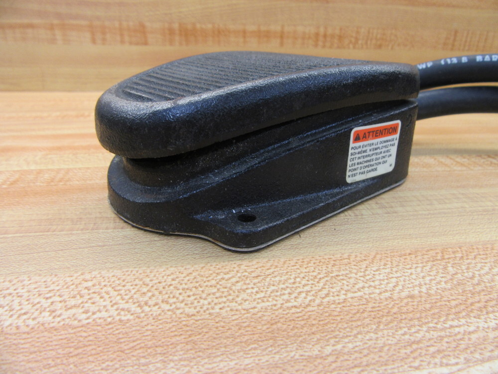 Clipper Air Val 3C-30A2-S Pneumatic Foot Switch 3C30A2S W/Hoses