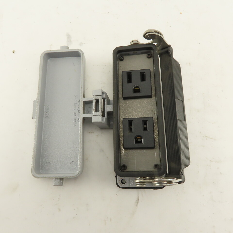 ILME CHI-24LS C-Type Bulkhead Mount Hosing Single Lever Lid W/115V Outlet Lot/15