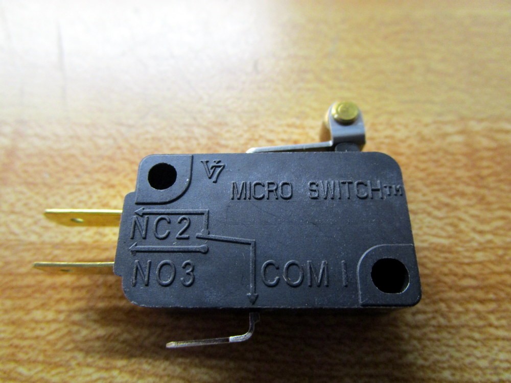 Honeywell Micro Switch V7-7B17D8-201 Switch V77B17D8201