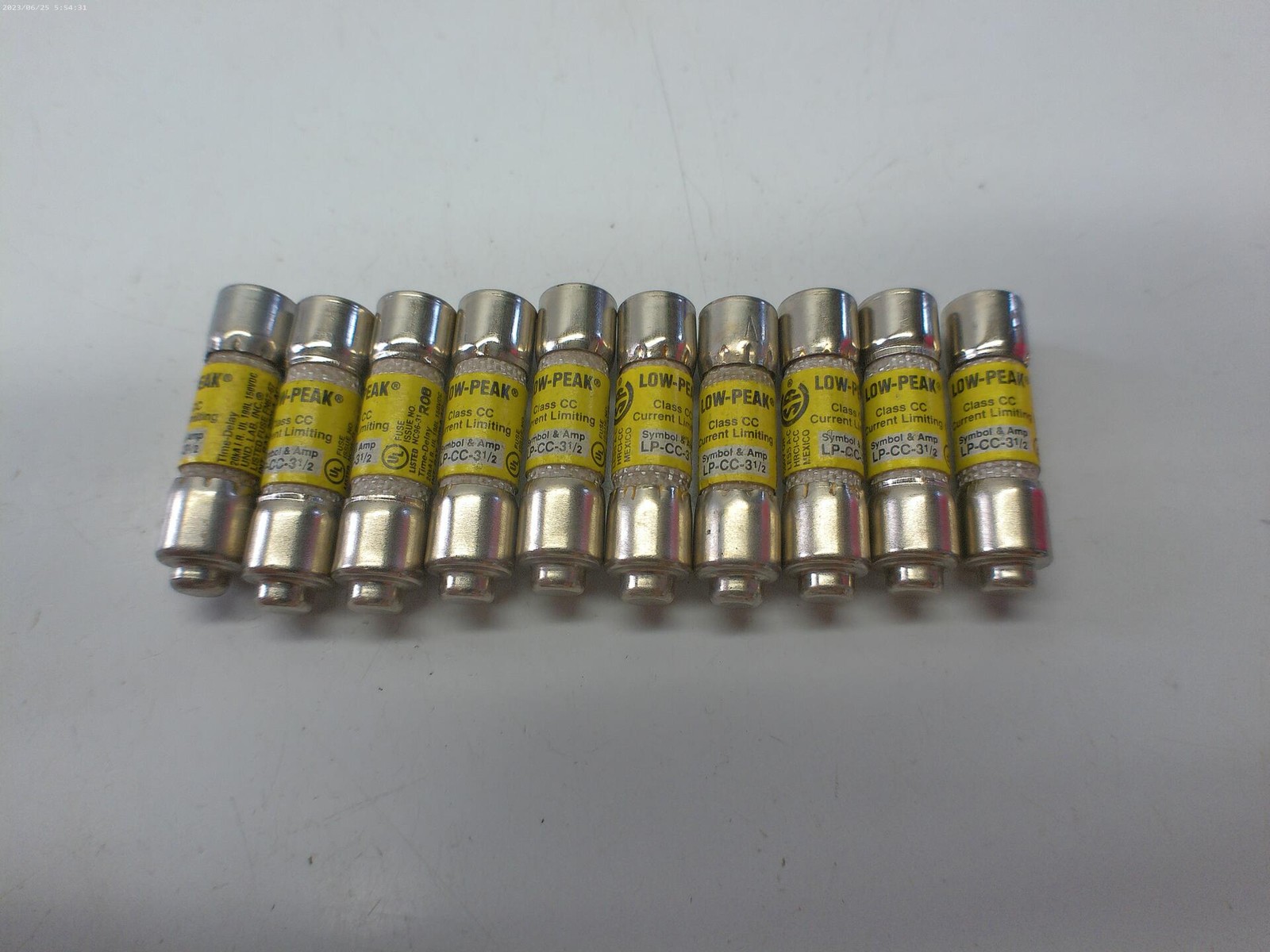 BUSSMANN LP-CC-3-1/2 FUSE LOT OF 10 NSNP