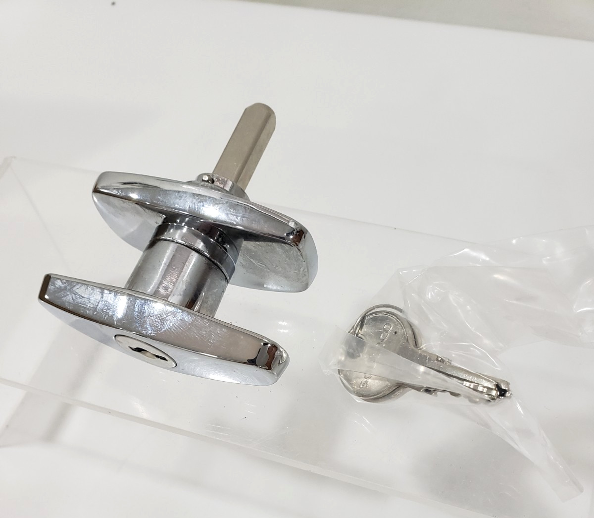Southco Cam Latch Compact T Handle, Hand Operated Chrome Plated 92-61-213-0