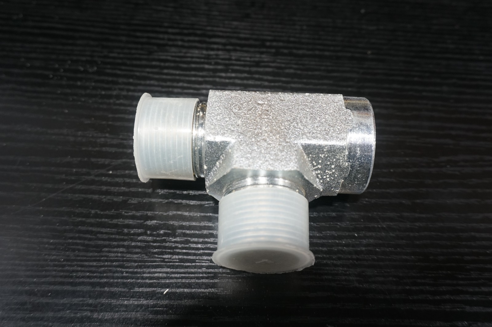 Aeroquip 2093-16-16S ADAPTER, NPTF/SM, Free Shipping, 1 Piece
