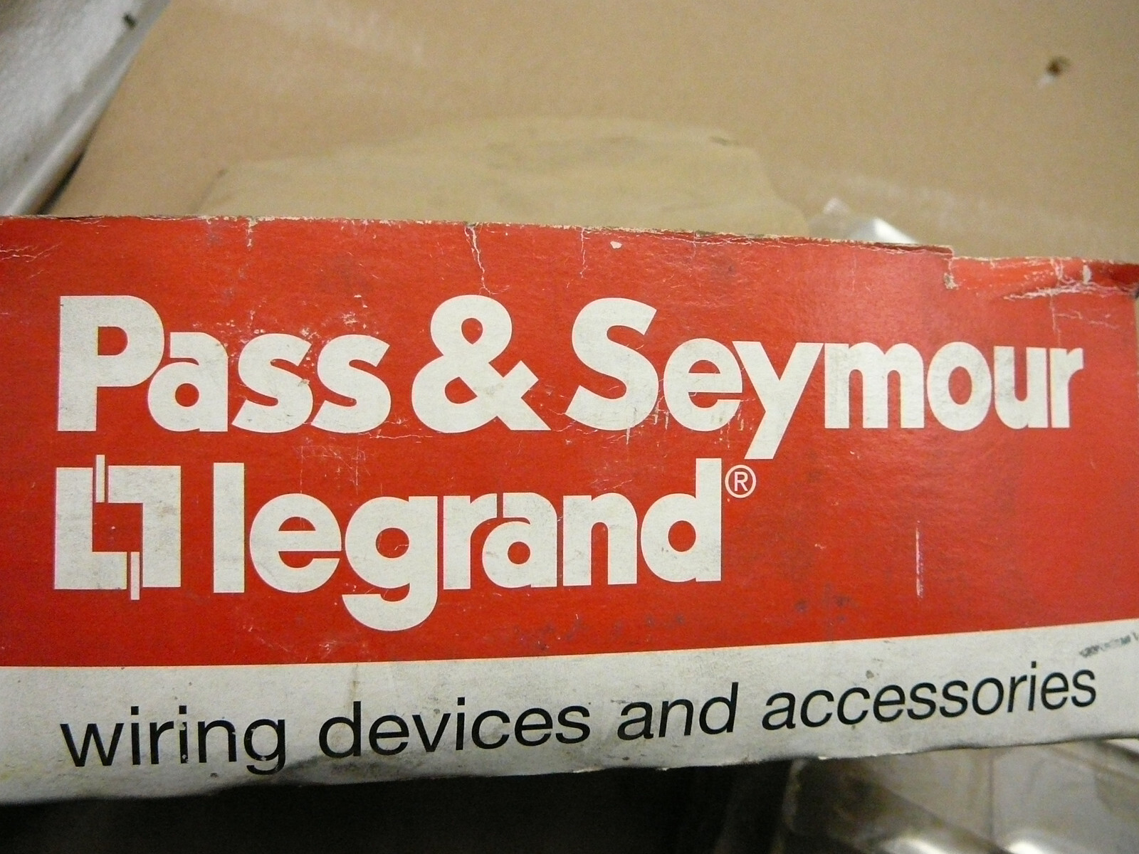 BOX OF 9 LEGRAND SS8 SMOOTH 302SS METAL WALL PLATES 1 GANG DUPLEX