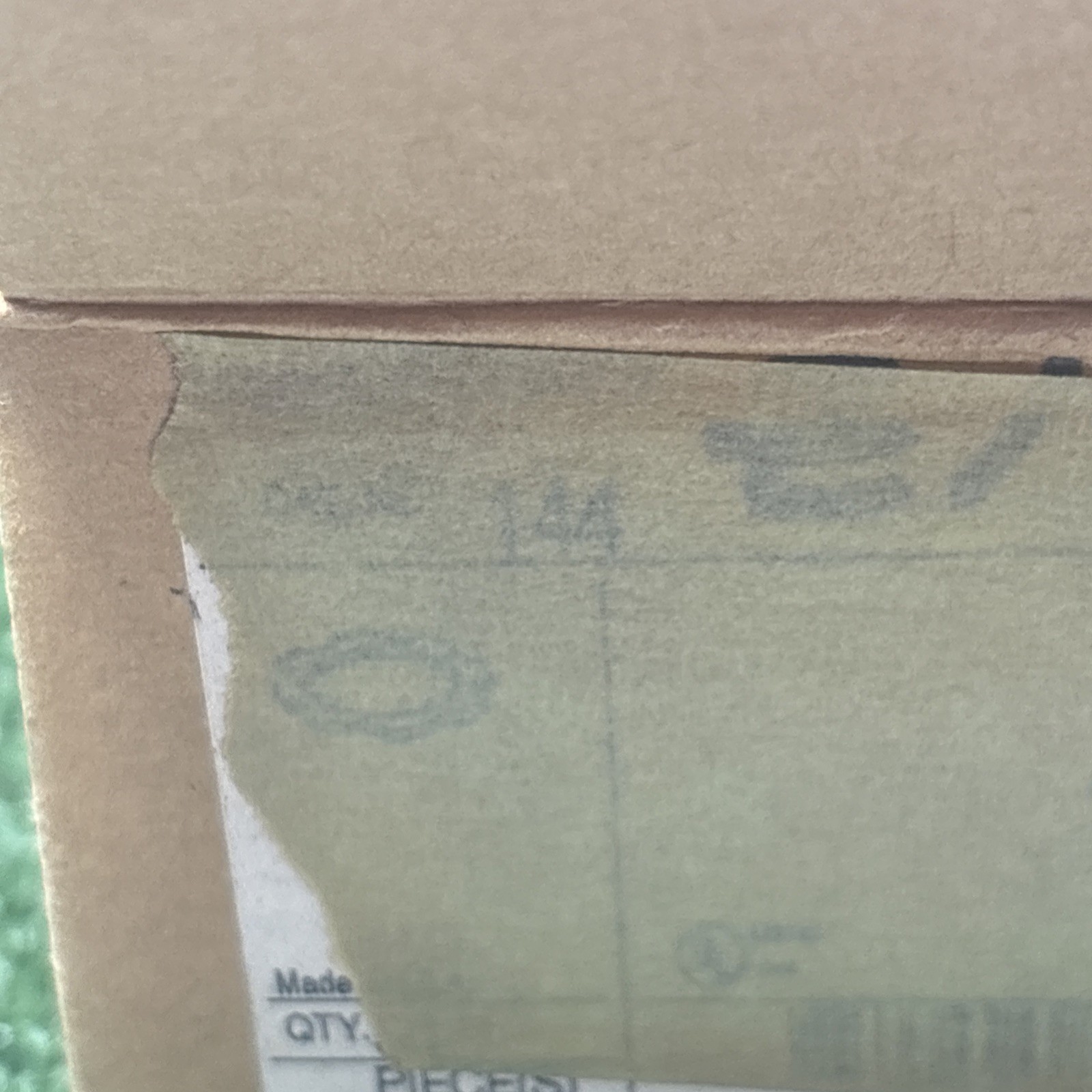 Thomas & Betts 144 1-1/4″ Steel Locknut BOX OF 50