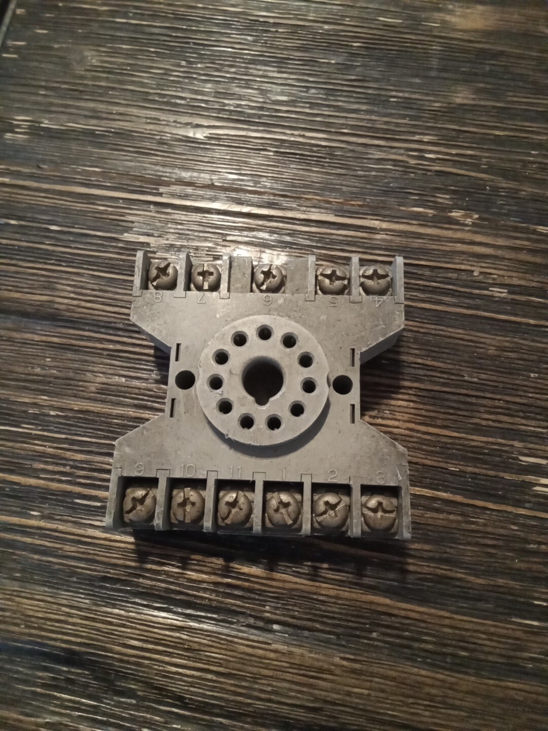 Eagle Signal 60 SR3P-06 Relay Socket