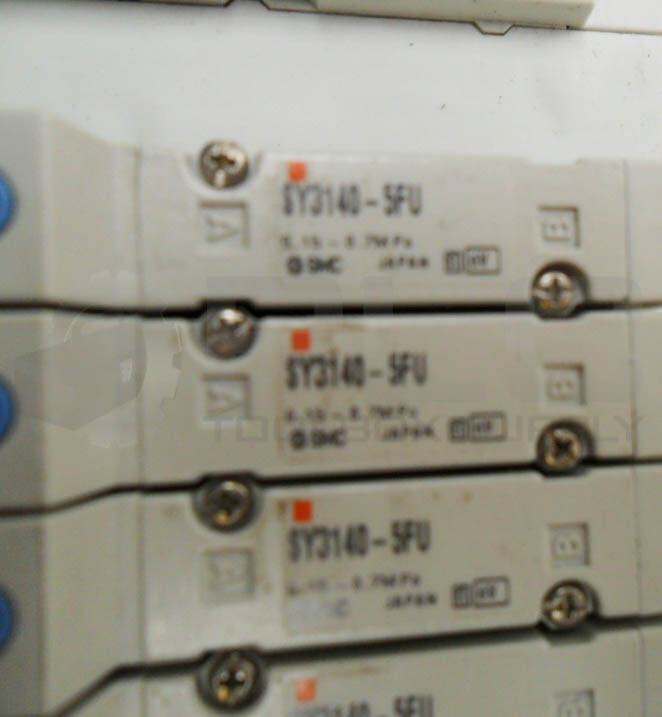 NEW SMC SS5Y3-45FU-12B-N3 MANIFOLD BASE W/ (12) SY3140-5FU SOLENOID VALVE