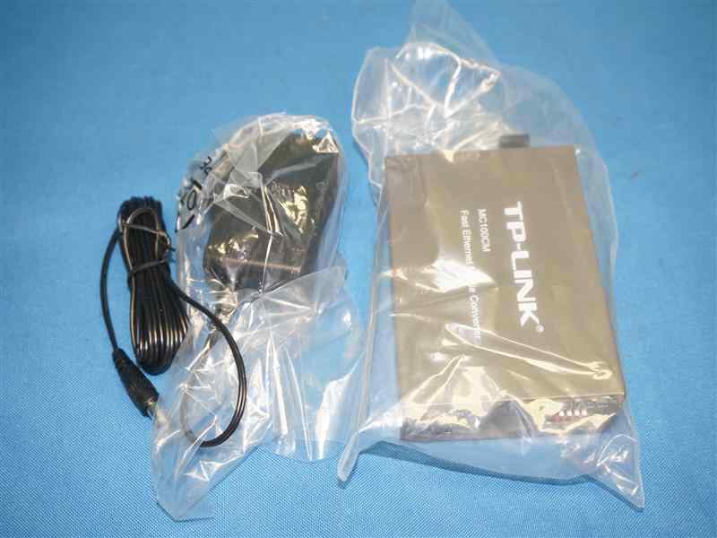 TP-Link MC100CM 10/100Mbps Multi-Mode Media Converter NEW NOB