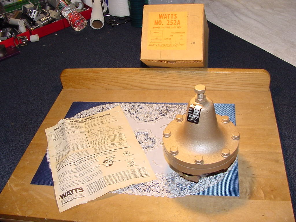 Watts 252A Bronze Pressure Regulator, 3/4 FNPT, Range 10-30Psig, Steam, 146M1