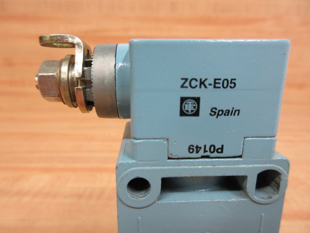 Telemecanique XCK-J….H7 Limit Switch With Limit Switch Head ZCK-E05