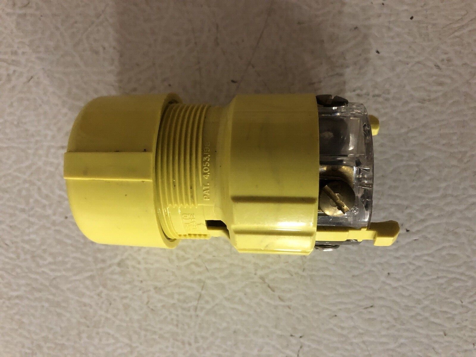 Slater L-5-20-C Locking Blade Connector L520C-New open Box-100% to Charity