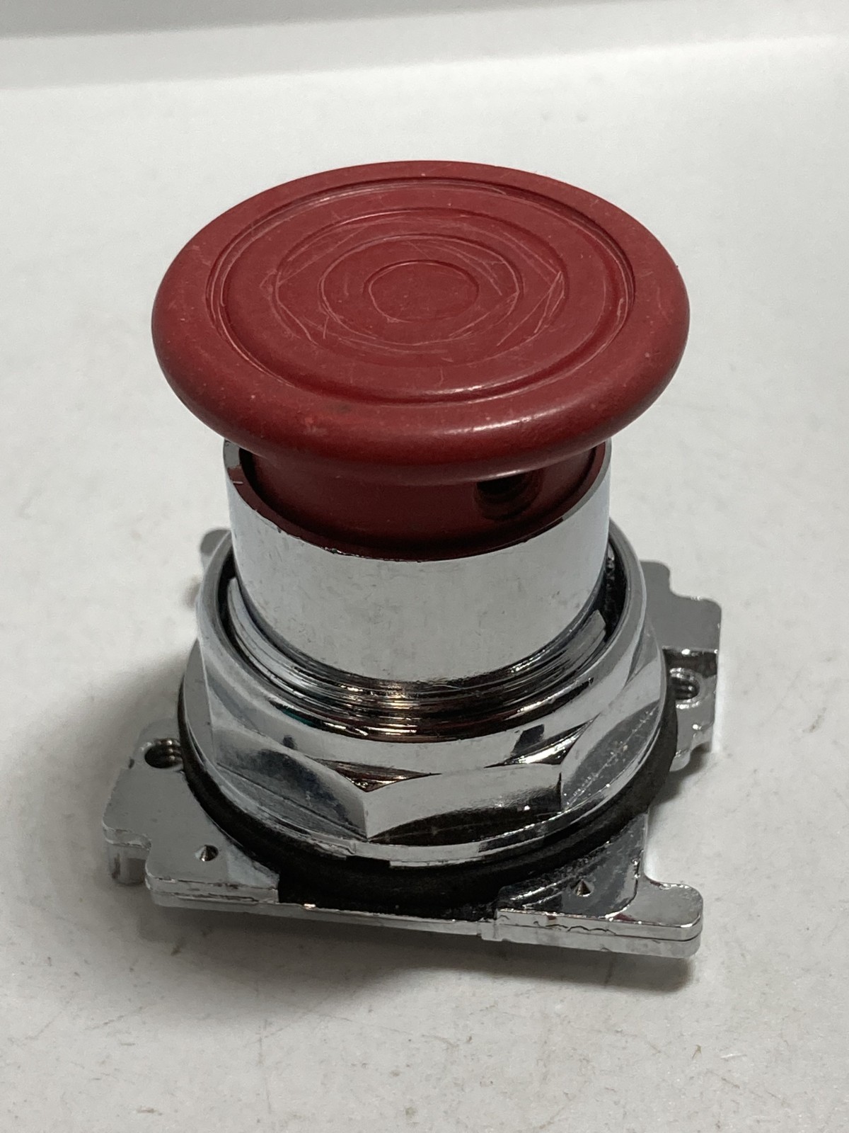 CUTLER HAMMER 10250T32R PUSHBUTTON OPERATOR RED MUSHROOM