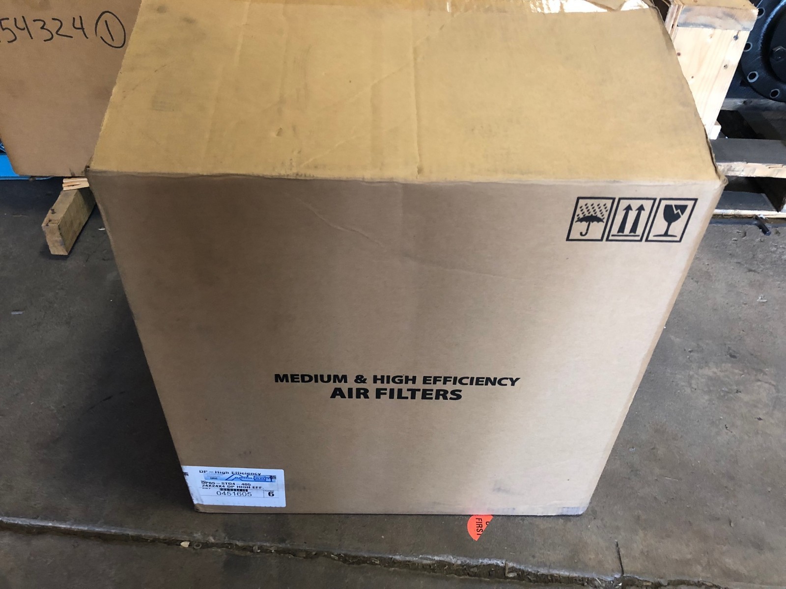 BOX OF 6 NEW! CLARCOR AIRGUARD PLEAT LINE AIR FILTERS 24X24X4 DP65-STD4-405