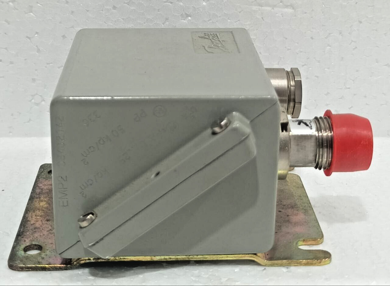 DANFOSS EMP2 084G2142 PRESSURE TRANSMITER NEW FAST SHIPPING