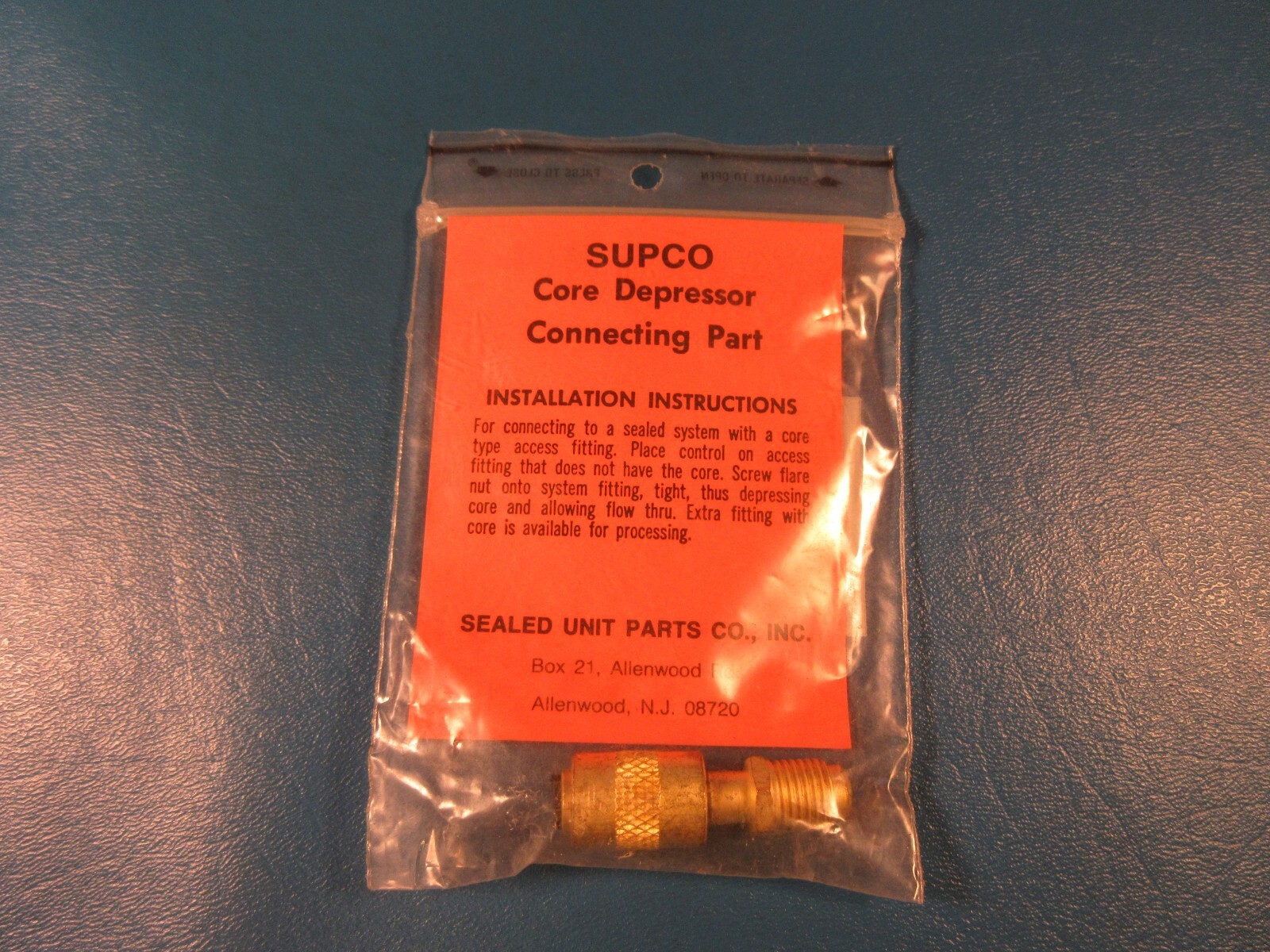 SUPCO SF2000, COUPLER, CORE DEPRESSOR CONNECTING PART, 1/4″ MALE FLARE X 1/4″