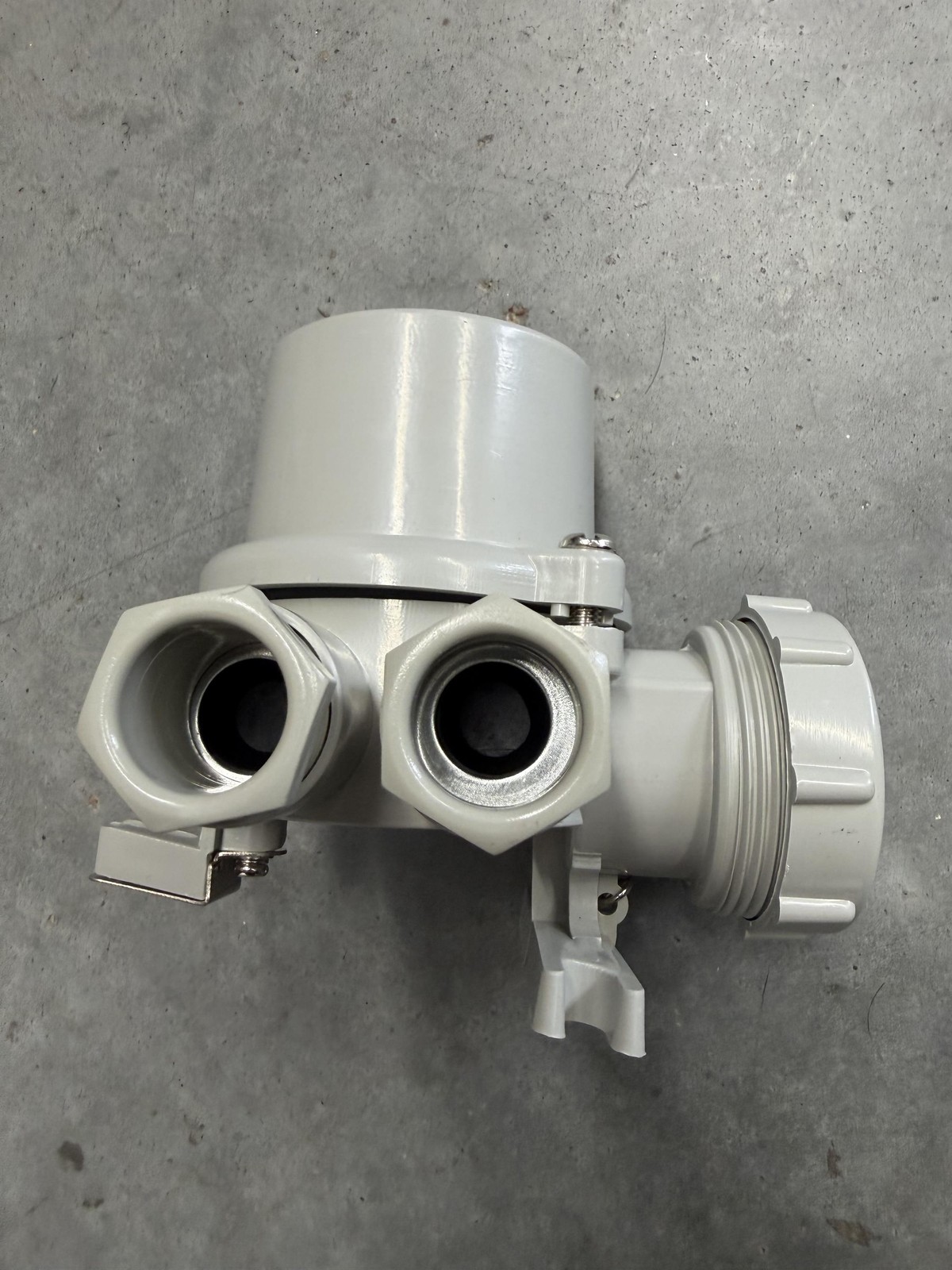 OGMAX CZKS202-3 Marine Socket with Switch 250V 10A IP56