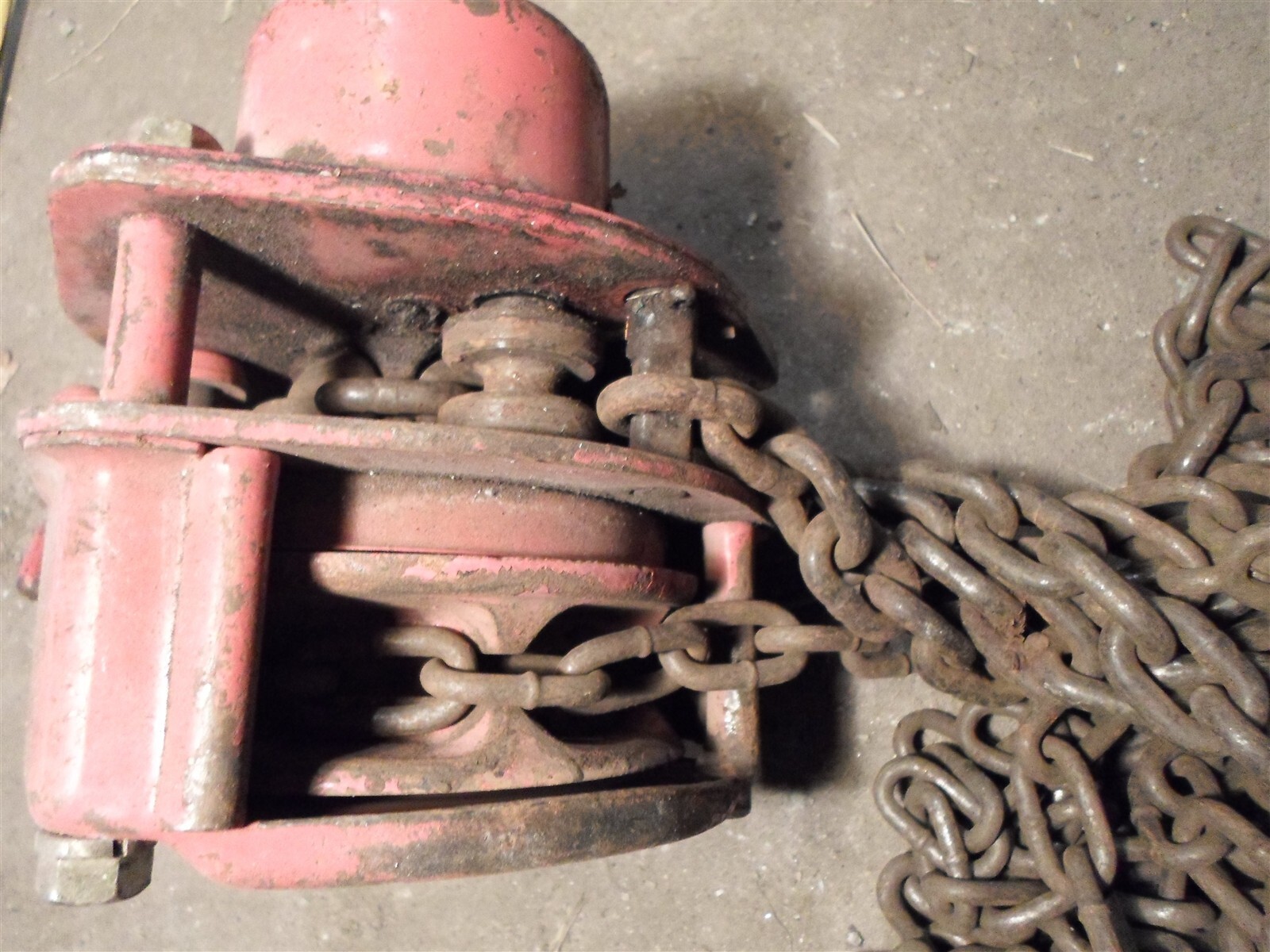Coffing LHH-1B Hand Chain Hoist, Capacity: 1 Ton, Lift: 20 feet