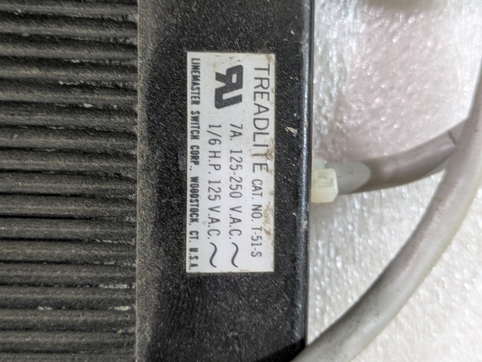 Linemaster T-51-S Treadlite Foot Switch 125-250VAC 7A 1/6HP Pedal Industrial