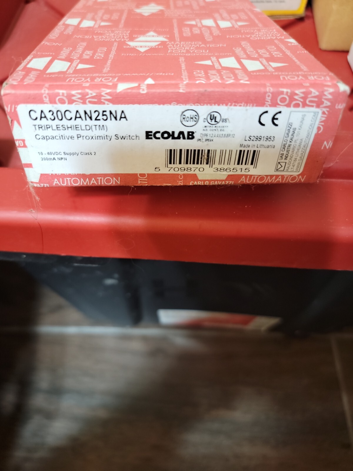 CARLO GAVAZZI CA30CAN25NA CAPACITIVE PROXIMITY SWITCH
