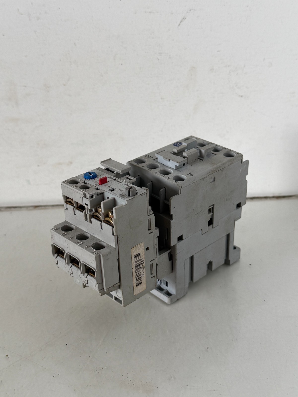 ALLEN BRADLEY 100-C09*10 /A CONTACTOR 600VAC 25A 193-EA1EB /A OVERLOAD RELAY (34