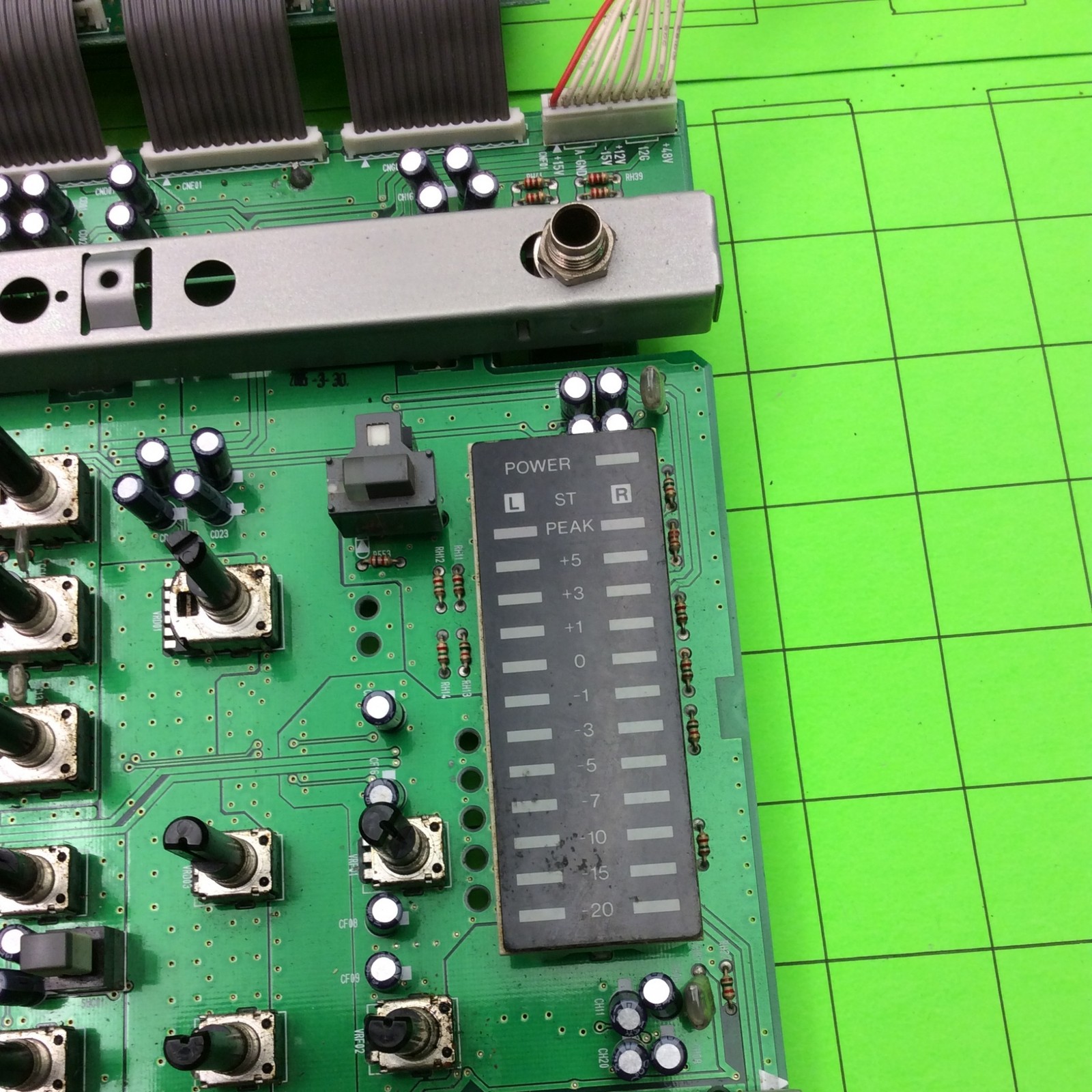 Yamaha MG16/4 Mixer Board X3228