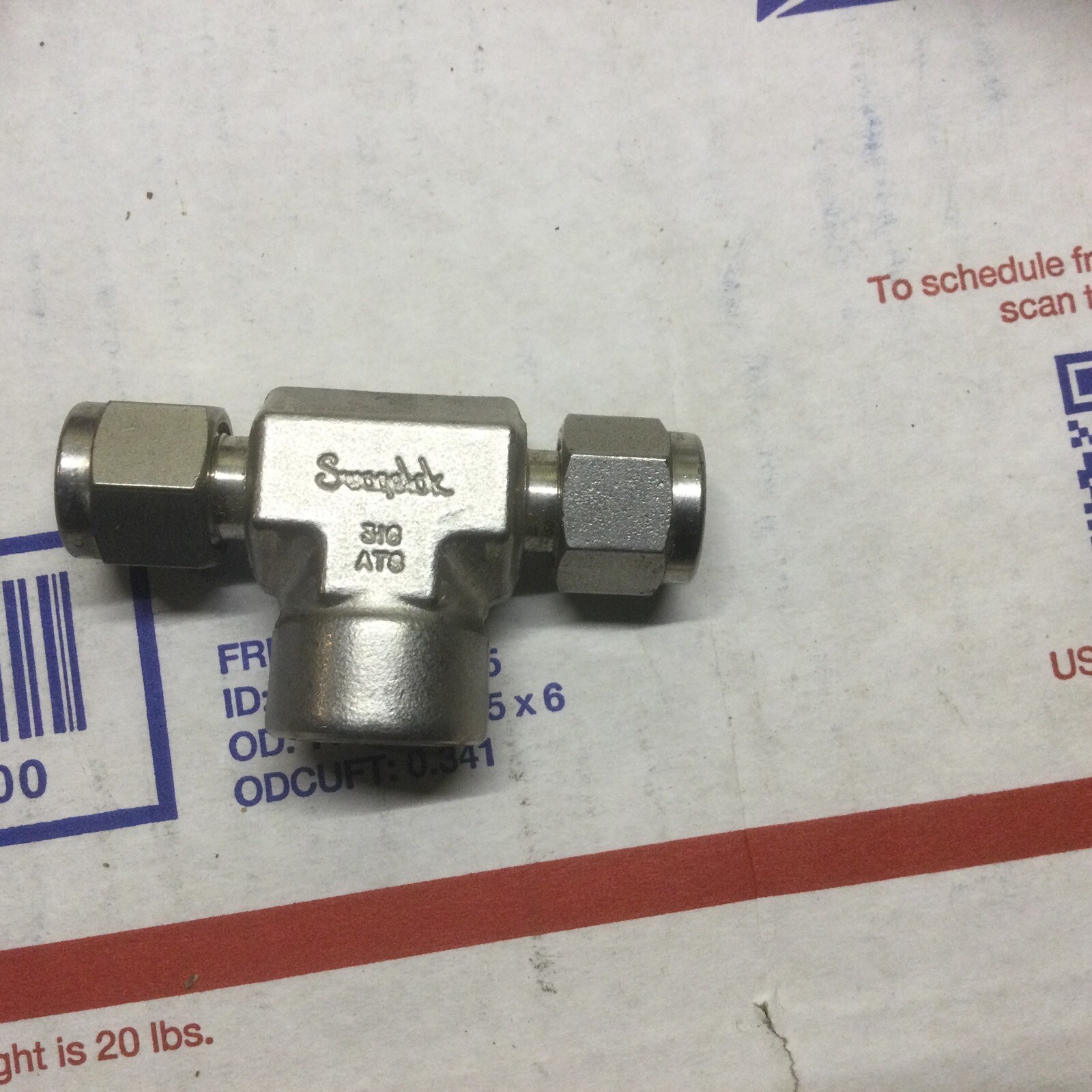 Swagelok StainlessFemale Branch Tee, 1/4in NPT- 1/4in compression PN: SS-316 ATS