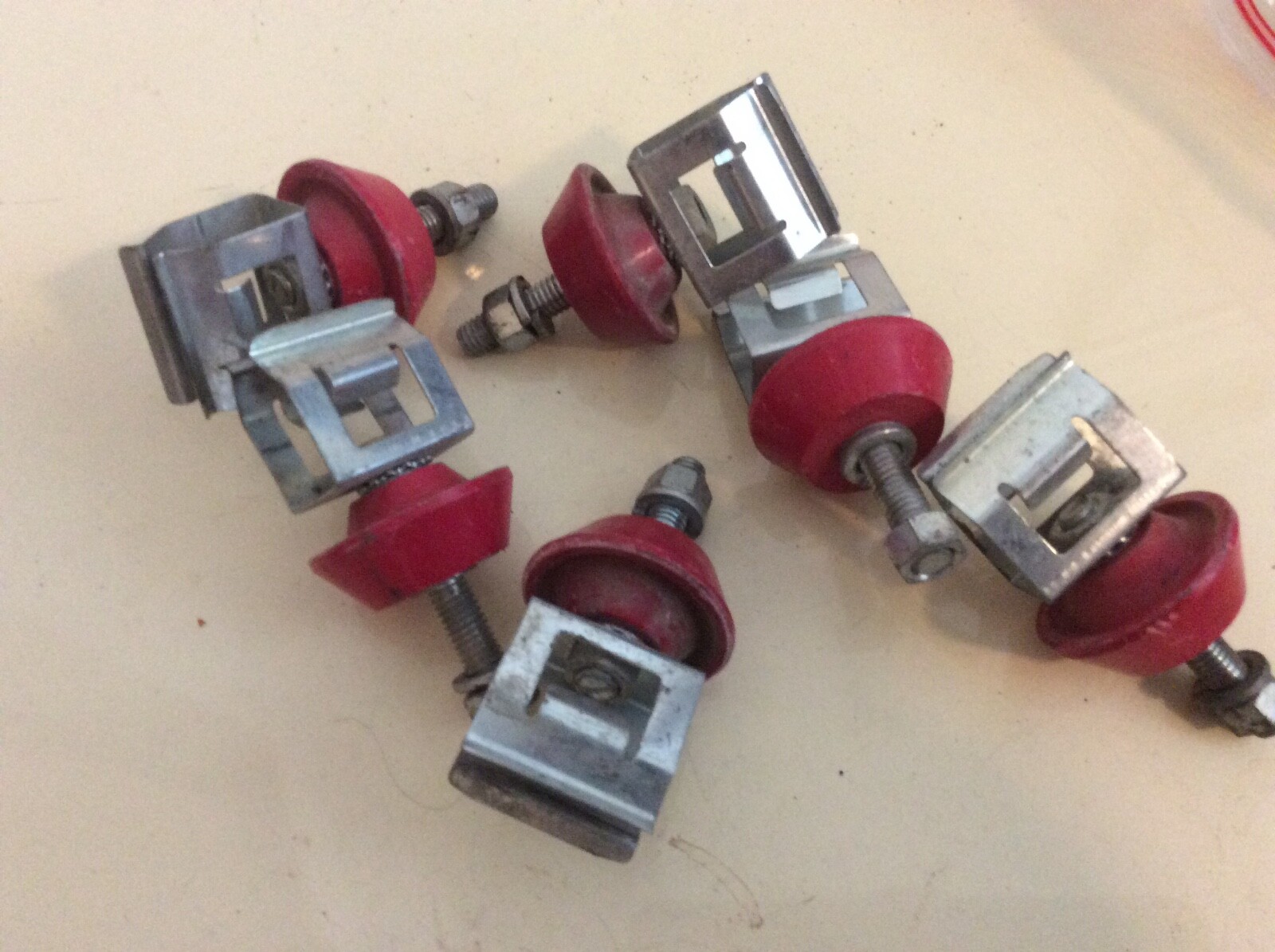 Lot of 6 Insul 8 8300-M Clamp Hanger 8300M Insul-8