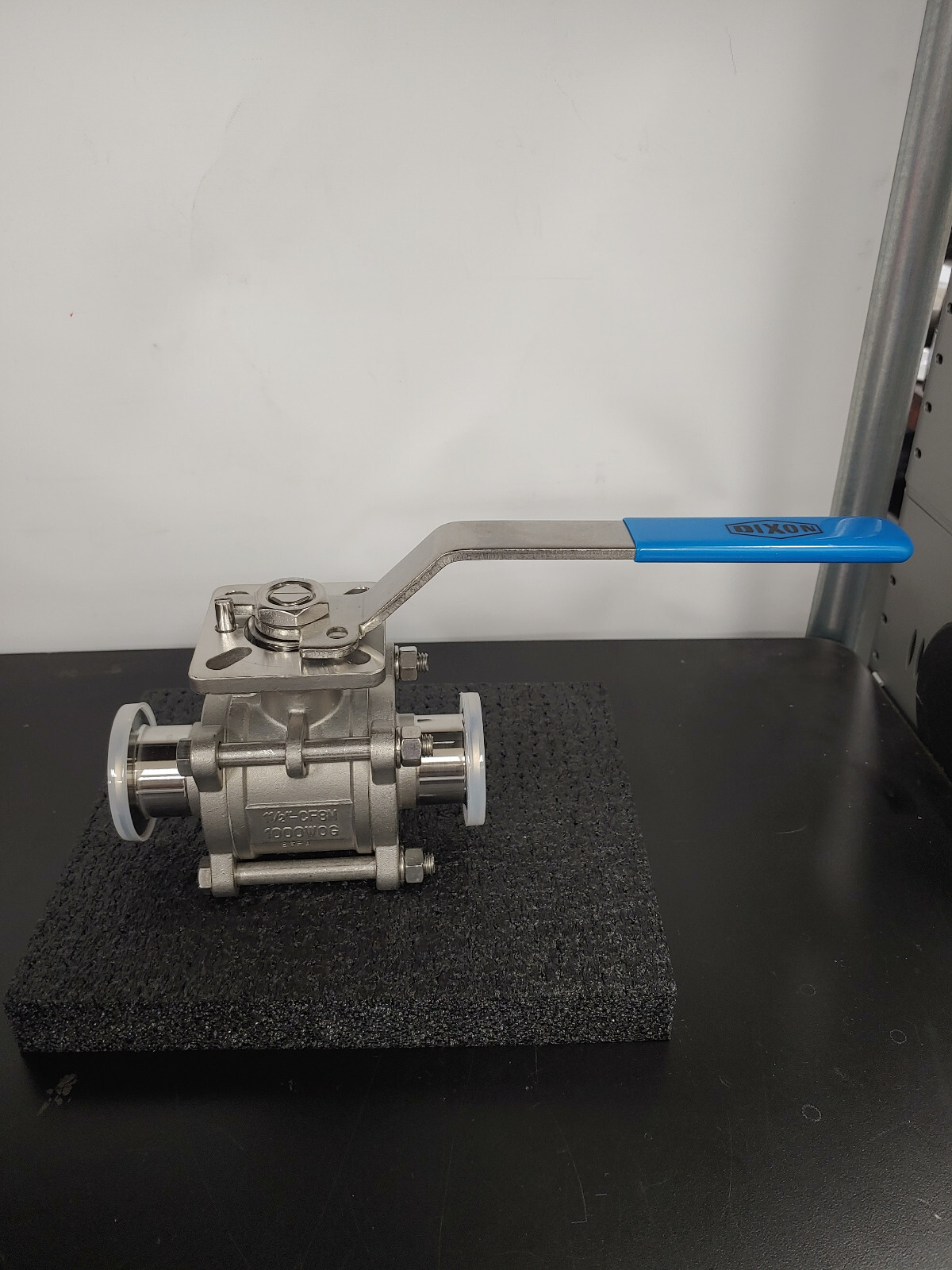 DIXON 1 1/2″-CF8M 1000WOG Stainless Steel Ball Valve
