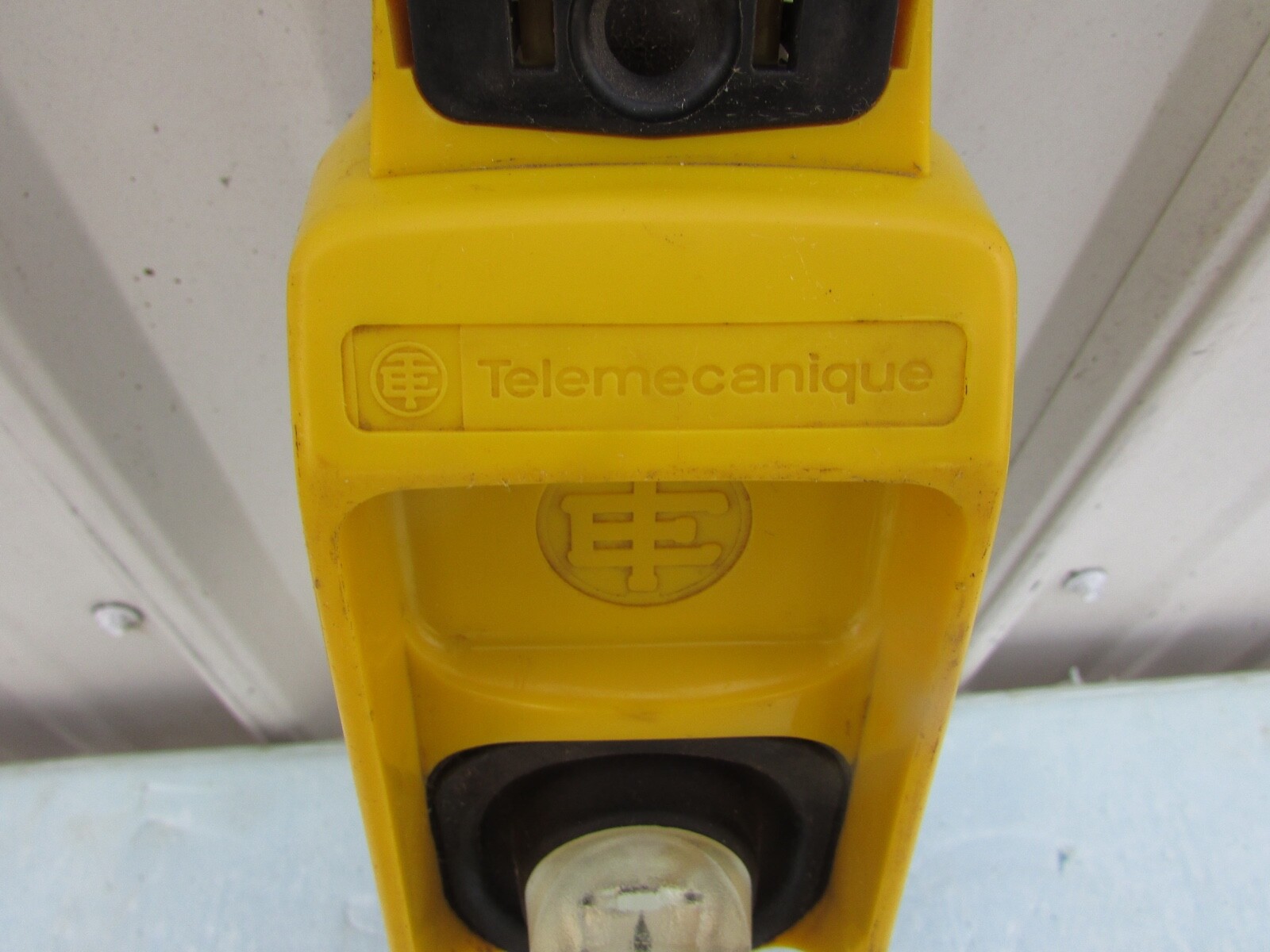 TELEMECANIQUE XAC-D21A1241 Medium Duty Pendant Station