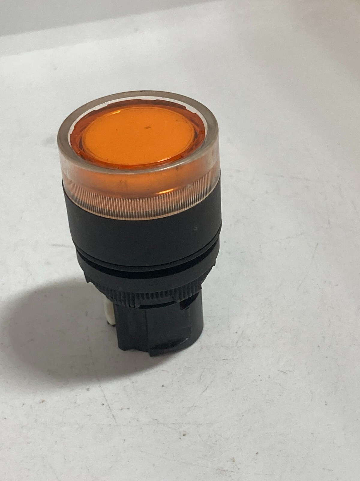 ALLEN BRADLEY 800EP-LFA5 PUSHBUTTON OPERATOR ILL AMBER