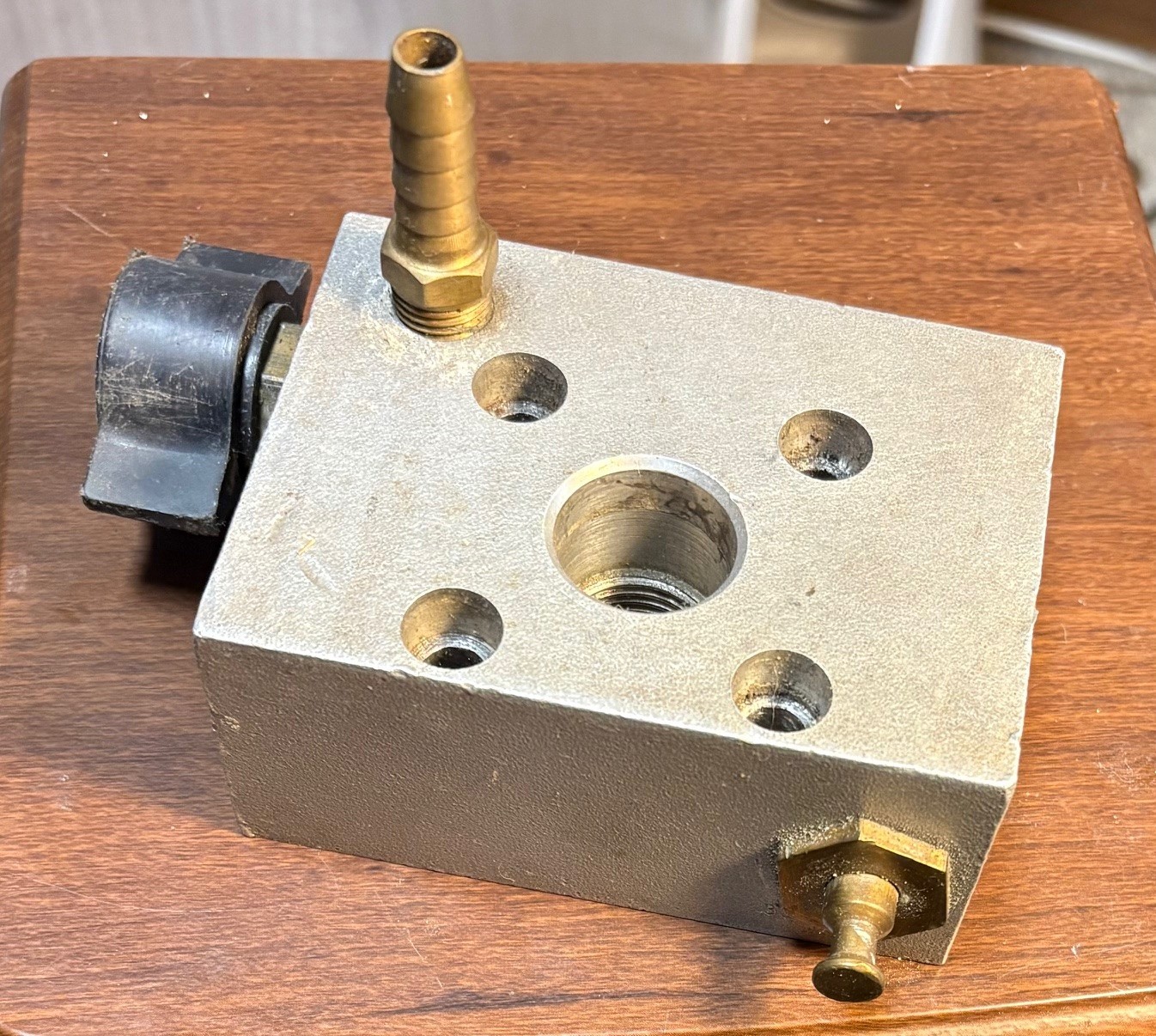 CMPBELL HAUSFELD PUMP HEAD Prime vavle, pressure control, push pin, outlet fitti