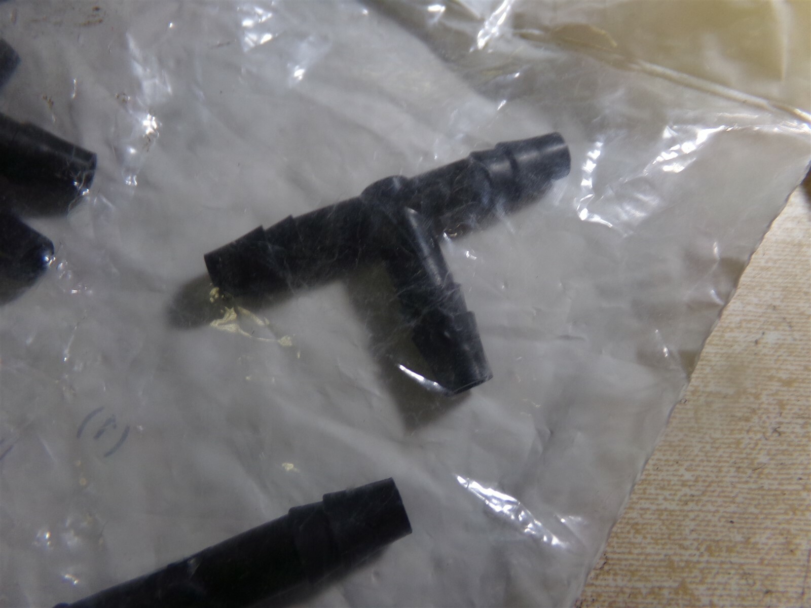 NEW Barbed Tee 1VRU6 Pack of 10 *FREE SHIPPING*