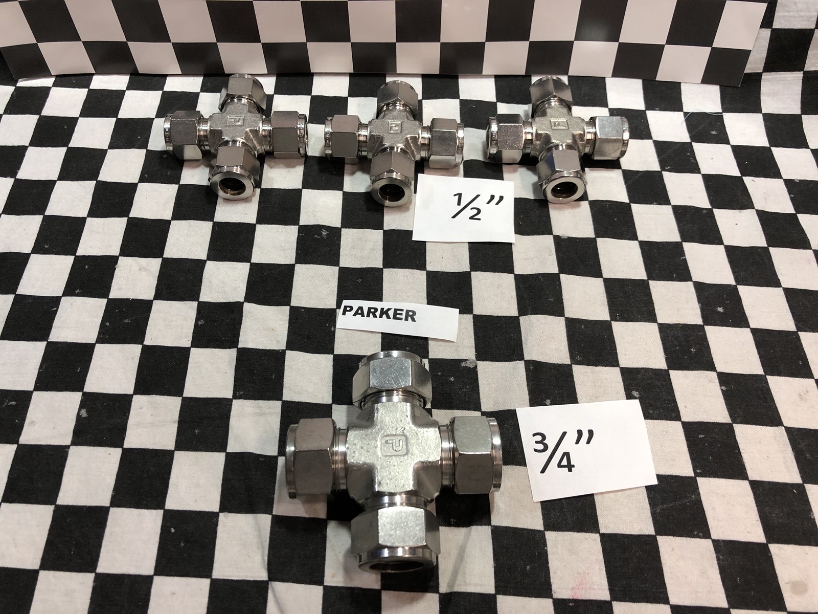 LOT OF 4 PARKER CROSS UNION 1/2″ & 3/4″, 8ECR8-316 & 12ECR12-316, #1622C3