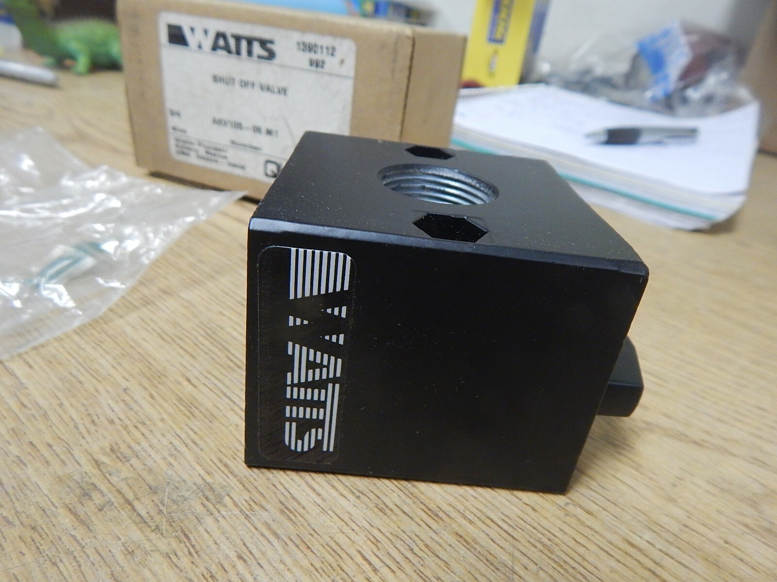 NEW Watts 992 3/4 AKV105-06MI 300 Shut Off Valve *FREE SHIPPING*