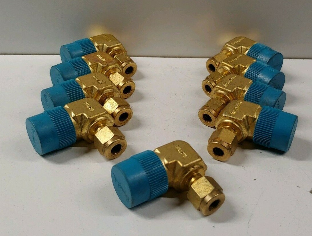 LOT OF 9 NEW OLD STOCK! SWAGELOK 1/4″ TUBE OD X 1/2″ MNPT BRASS ELBOWS B-400-2-8