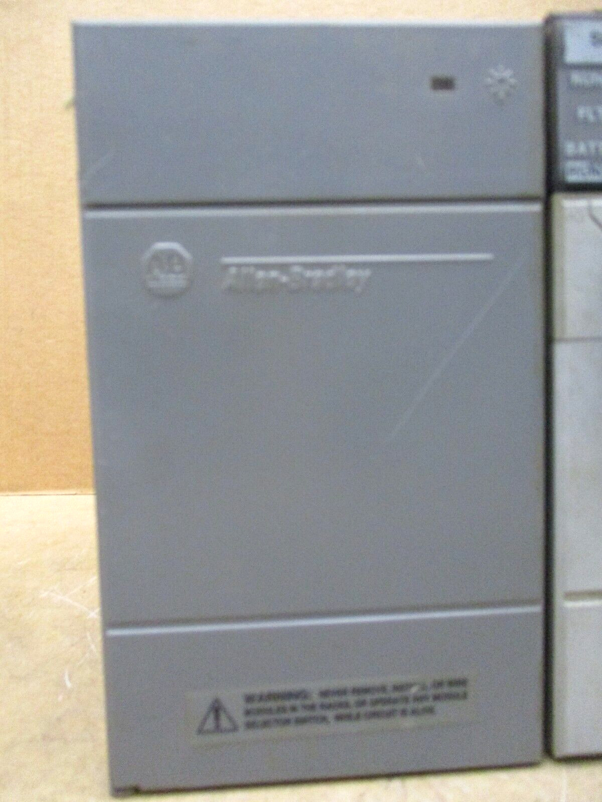 Allen-Bradley SLC 500 1746-P3 SLC 5/04 CPU 1747-L542 1747-DCM 1747-SDN 48693GN