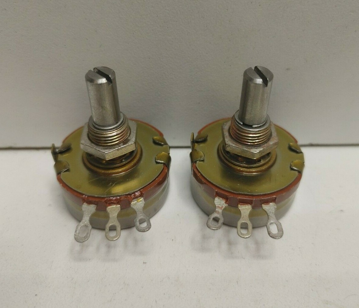 LOT OF 2 NEW OLD STOCK! MIL-SPEC TYPE K 500K VARIABLE RESISTORS RV4NAYSD504E