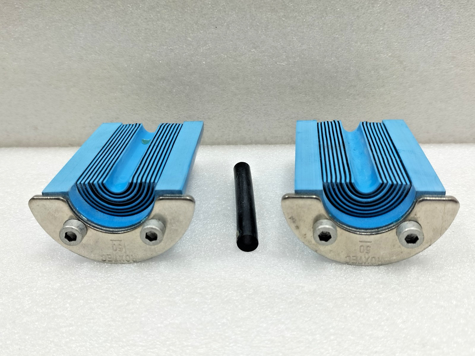 ROXTEC RS50 AISI316 CABLE ROUND ENTRY SEAL RS00100501023 FOR CABLES 8-30 mm