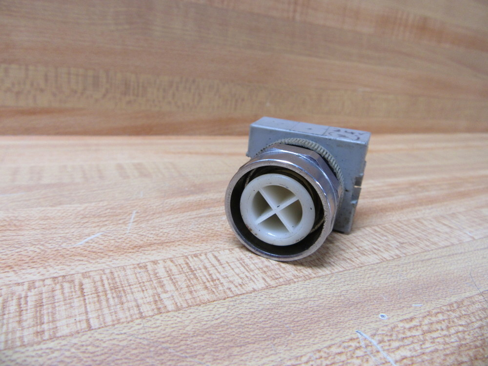 IDEC ABW Izumi Push Button W/Bezel (Pack of 4)