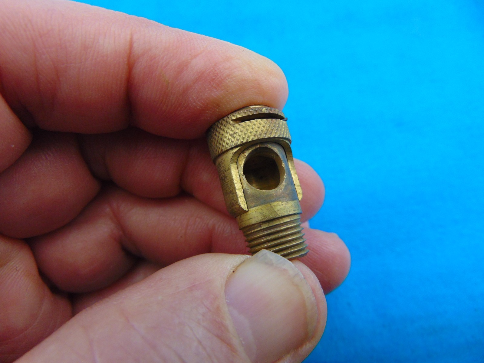 1/8″ NPT Brass Twist Oilers 4 Pieces NOS Early Model T Ford Nice Patina