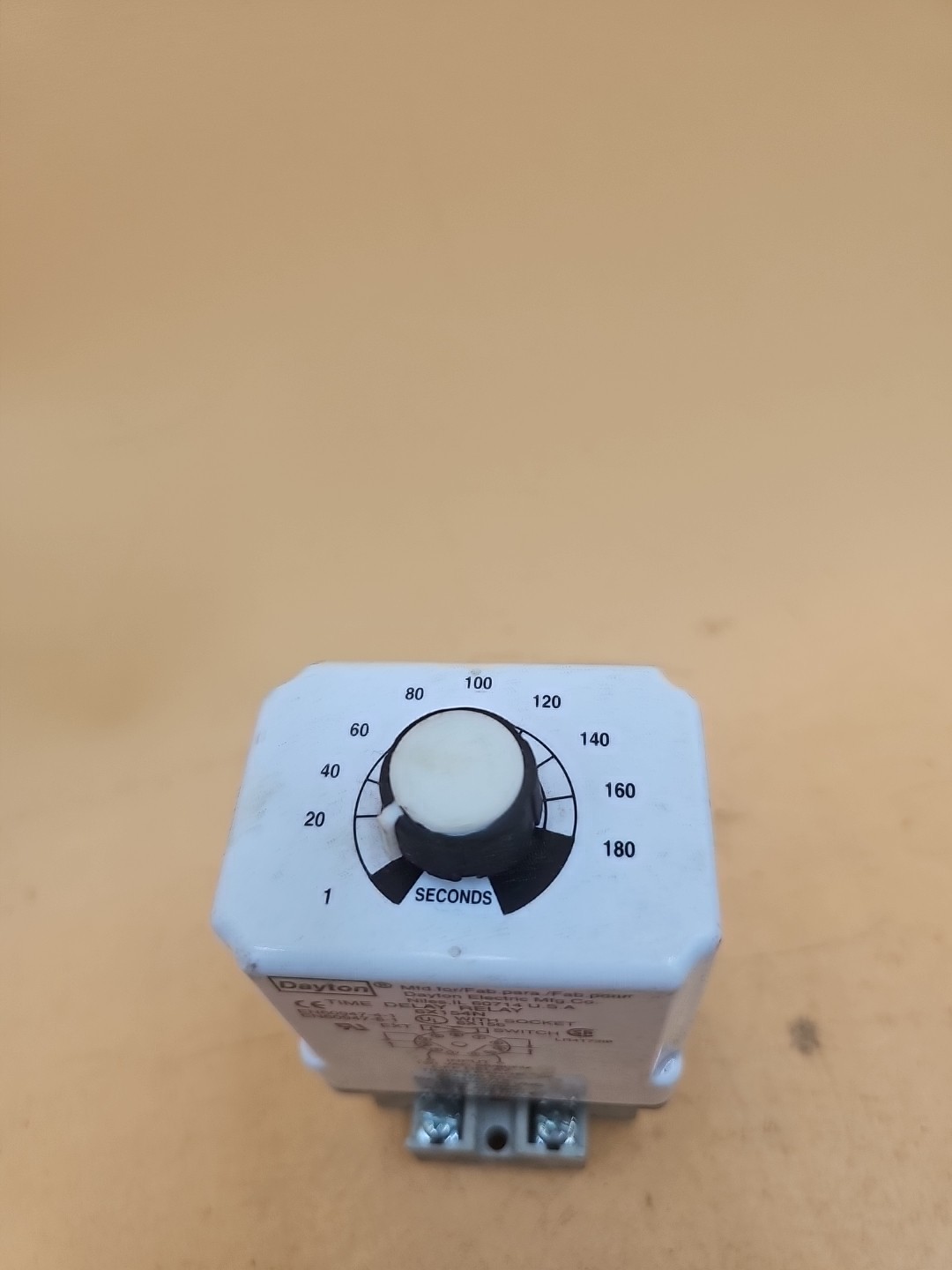 Dayton 6X154N 120 VAC 1 TO 180 Seconds Time Delay Relay with Base