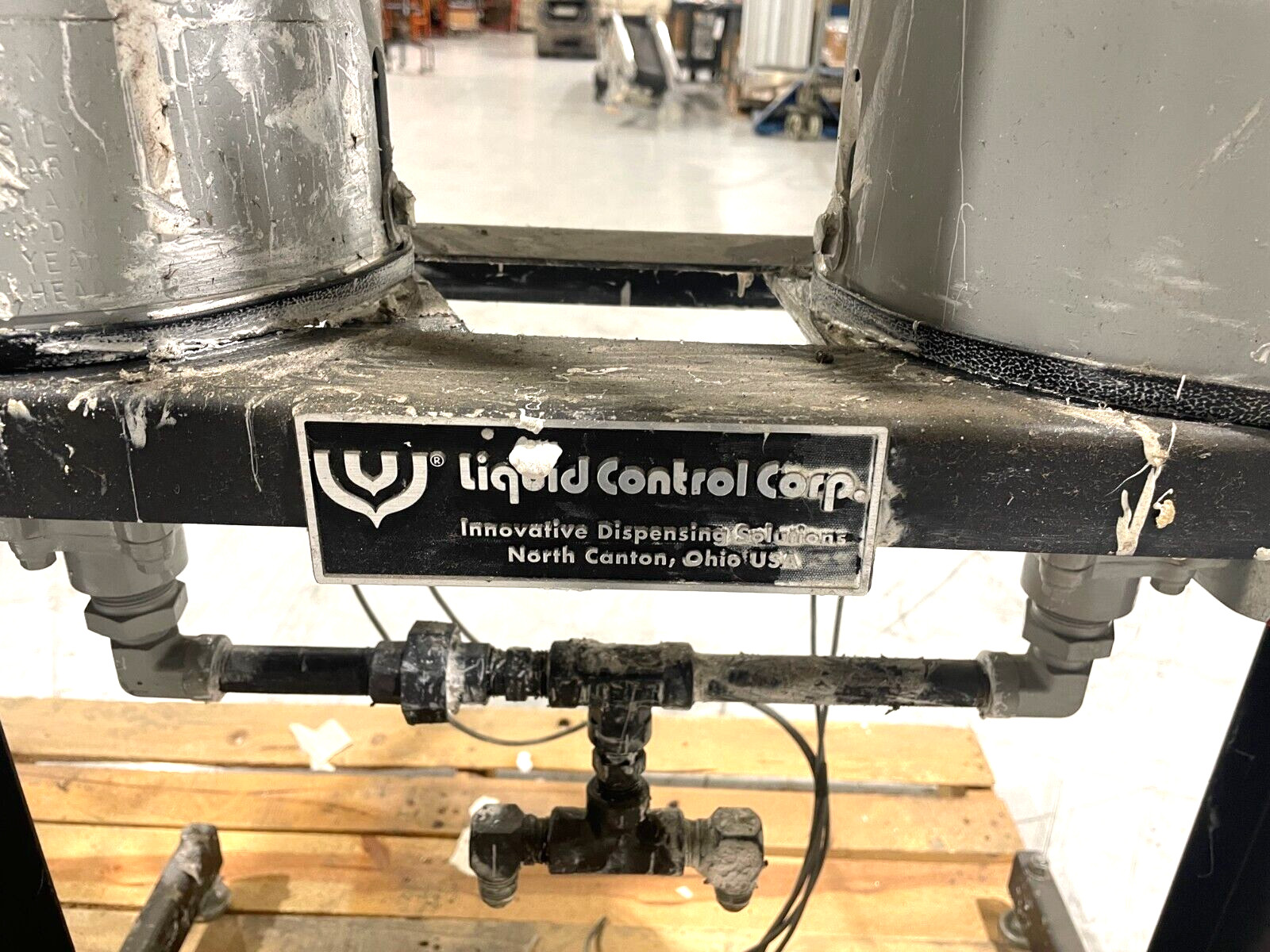 Liquid Control Tanks ARO 651605 Pump, Welch Duo-Seal Vacuum, Silicone Dispensing