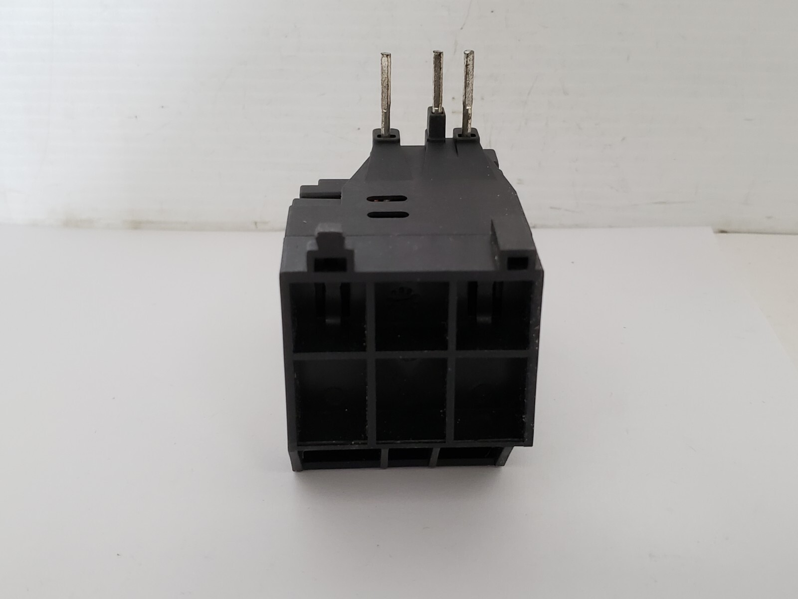 TECO RHU-10A1 THERMAL OVERLOAD RELAY 3 POLE 0.75-1 A 2 NO 2NC NIB